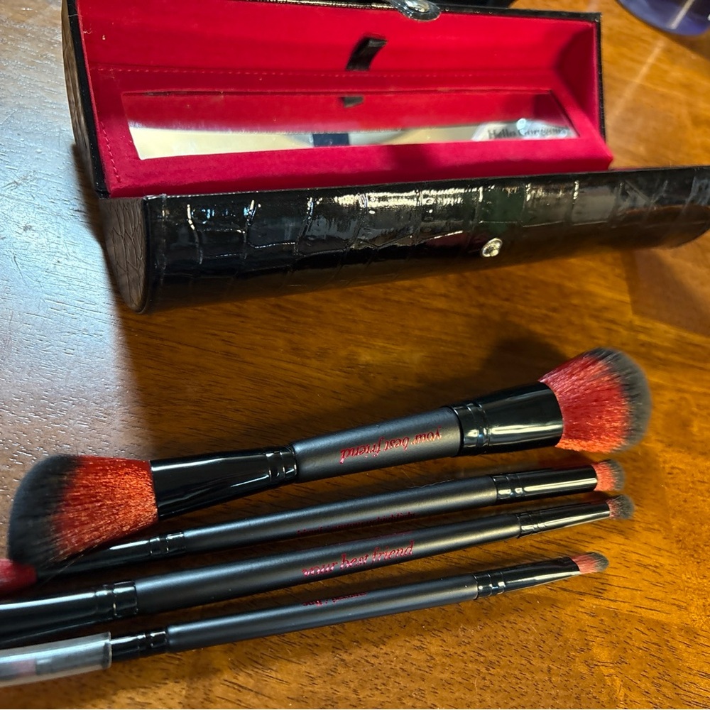 Makeup Brush Set - Red - Picture 5 of 7